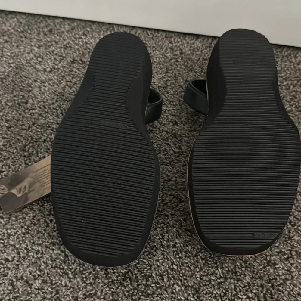 Women's Black Leather Sandals - Picture 4 of 5